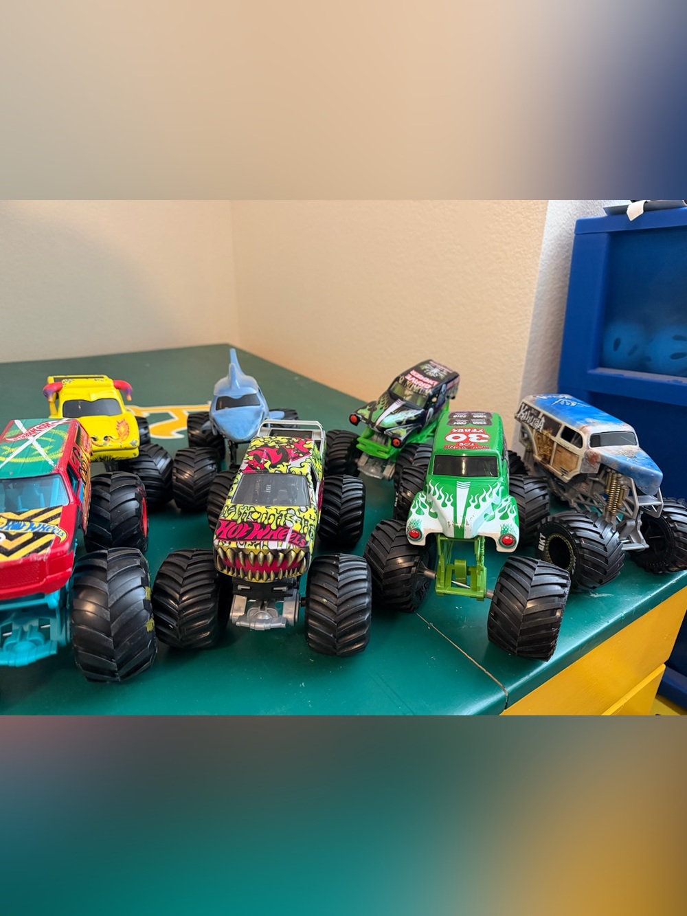 Lot of 7 Hot Wheels Monster Jam Monster Trucks  Toys Grave Digger Megalodon